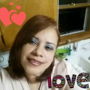 Meet your Posher, Aracelis